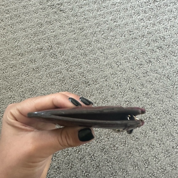 Louis Vuitton Vernis Key Pouch - Amarante - Picture 5 of 5